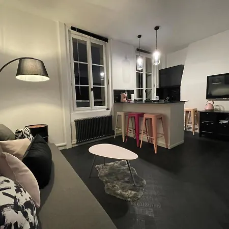 Apartment « l' Apart » Plein Centre *